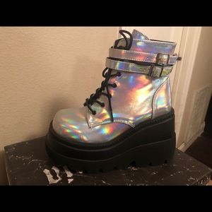 dolls kill spacedout technopagen boots. Size 8